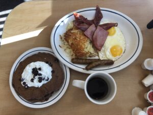 IHOP - Como é o café da manhã americano